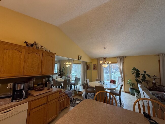 Building Photo - Spacious 5 Bedroom Home in Andover | Finished Walkout | 3-Car Garage