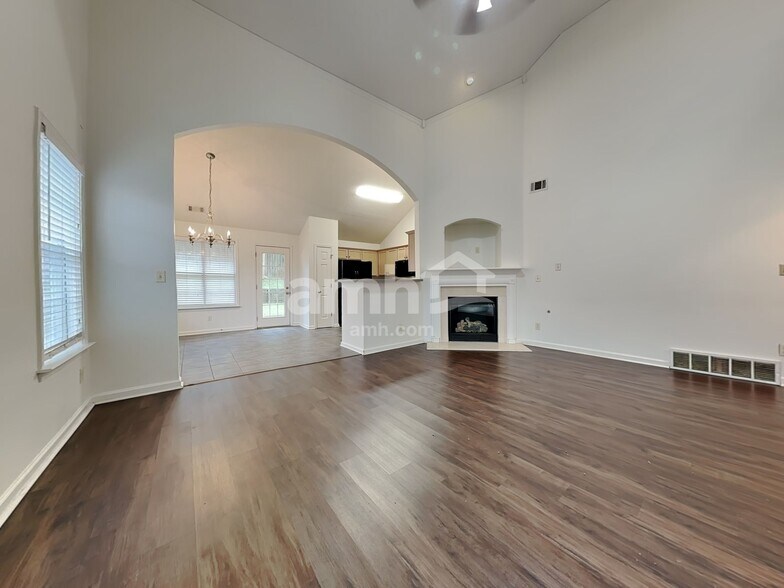 Building Photo - 6889 Show Boat Ln