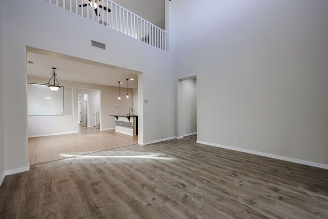 Building Photo - Lovely 4 bed 3 bath in core Chandler, ( Oc...