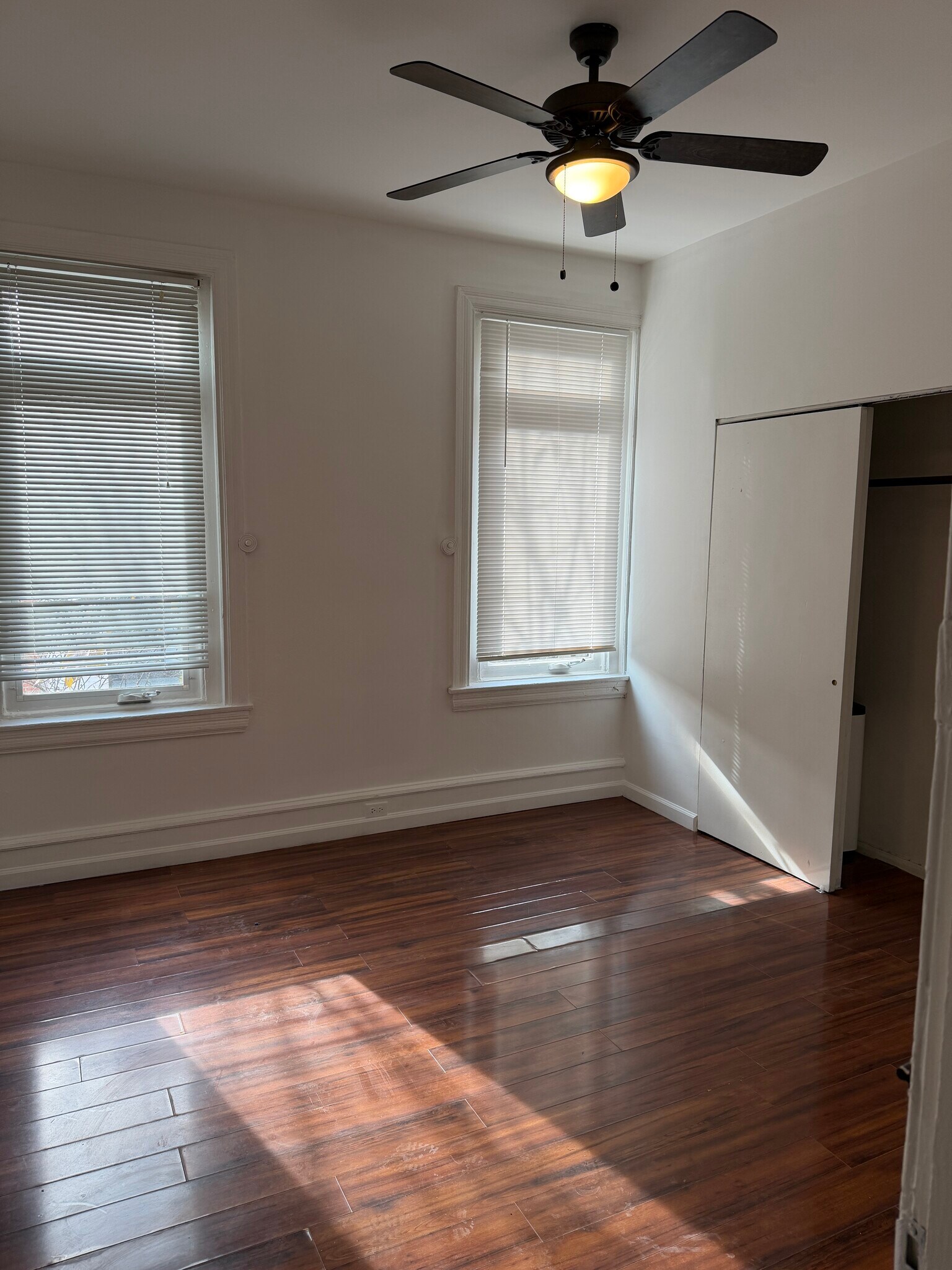 Front bedroom - 1641 Edgley St