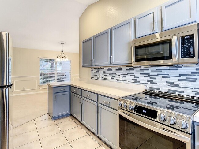 Building Photo - 2355 Hadley Way