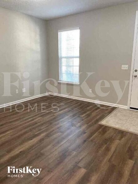 Building Photo - 13668 Chipperfield Ln