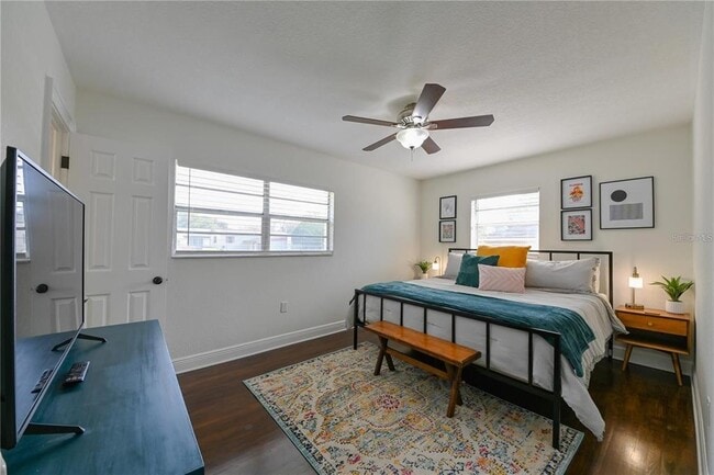 Building Photo - 4503 S Cortez Ave