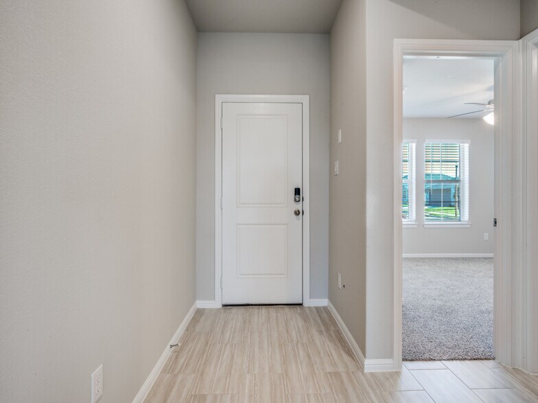 Building Photo - 1609 Cansler Dr