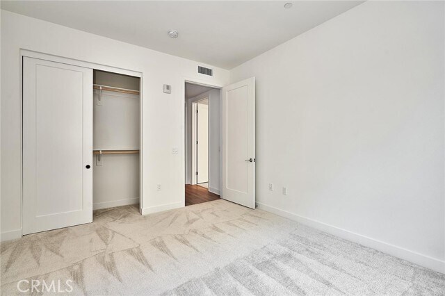 Building Photo - 3201 Rivington
