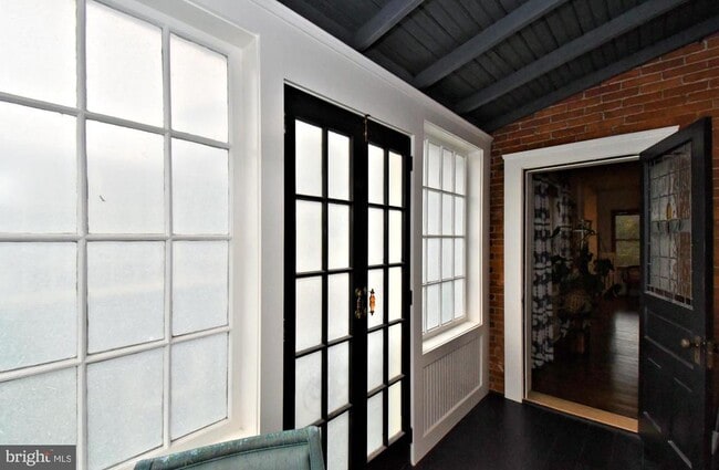 Building Photo - 365 2nd Ave