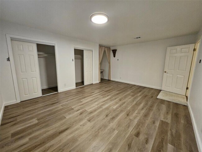 Building Photo - 1515 Desert Quail Ln