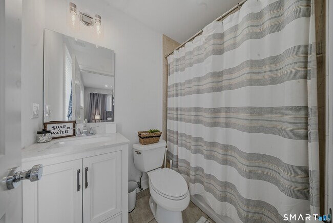 Building Photo - 145 Brentwood Ave