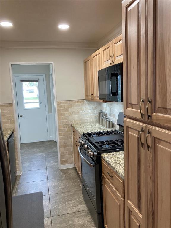 Building Photo - 5725 80th St N