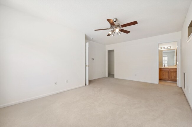Building Photo - Available Now! 3-bedroom home with off str...