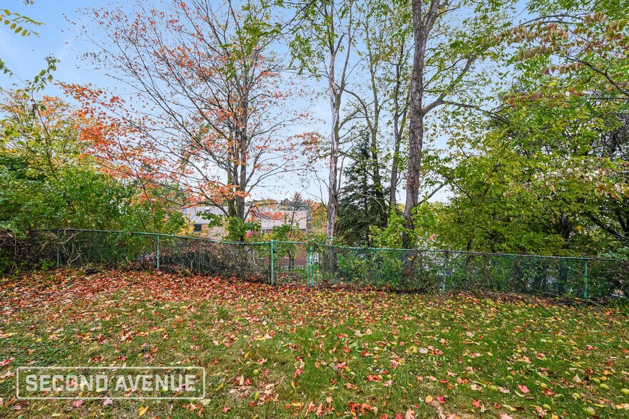 Building Photo - 4274 Shields St