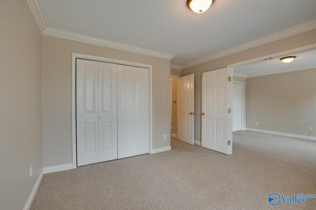 Building Photo - 3017 Brunswick Cir SE