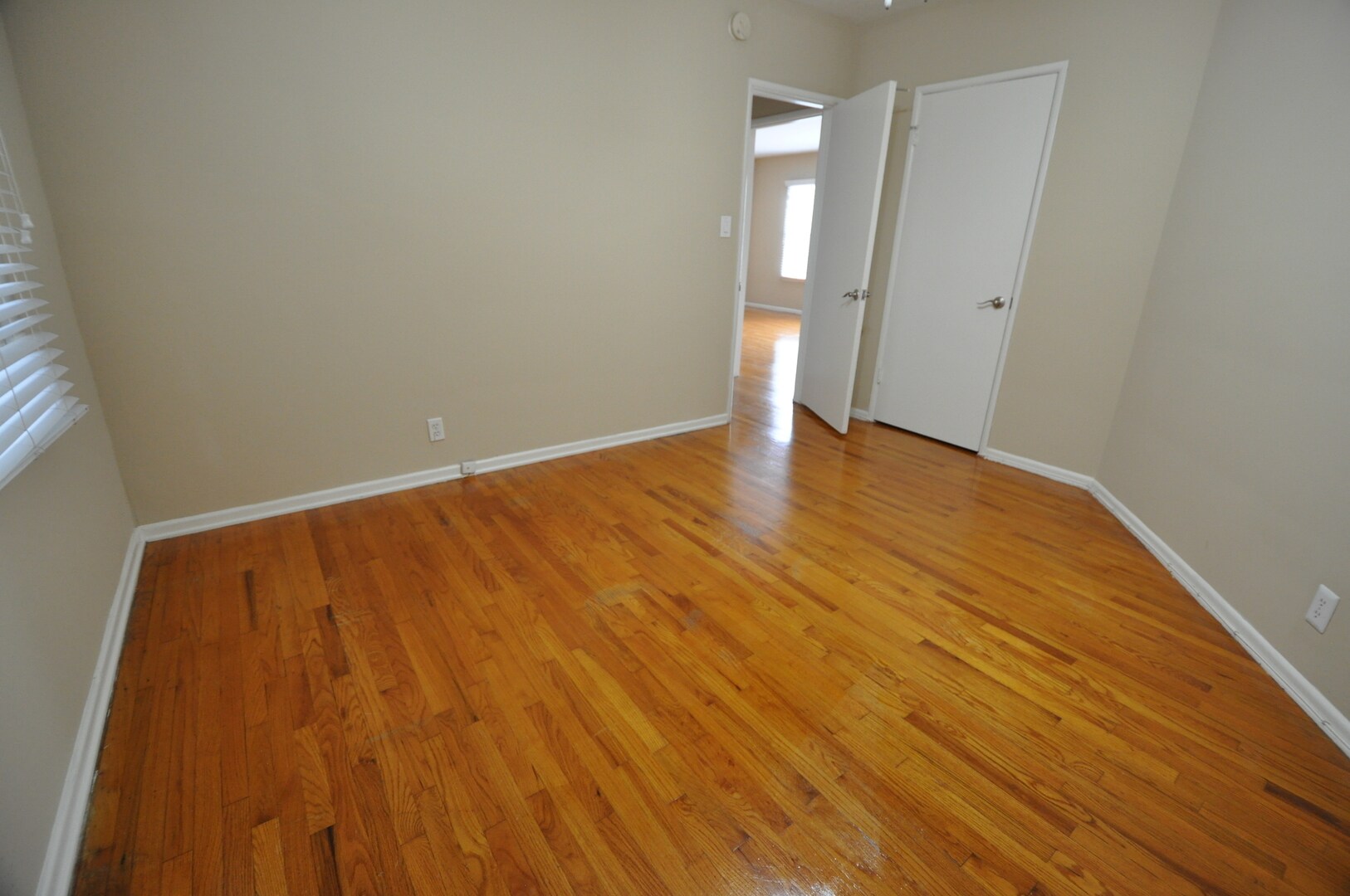 Building Photo - 14830 Dickens St