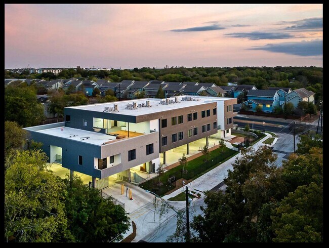 Building Photo - 5515 Humming Bird Ln