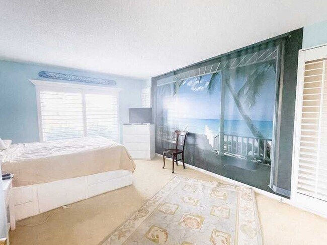 Building Photo - 10350 Imperial Point Dr W