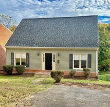 Building Photo - 1552 Terrace Rd SW