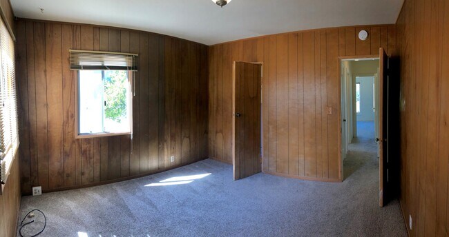 Building Photo - Great 3 Bedroom 2 Bath House in Old Town M...