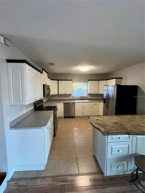 Building Photo - 10980 104th Ave