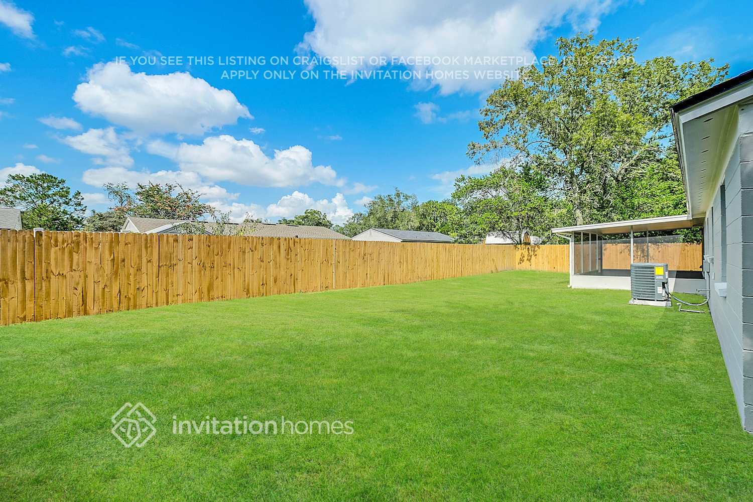 Building Photo - 8127 Kenwood Dr N