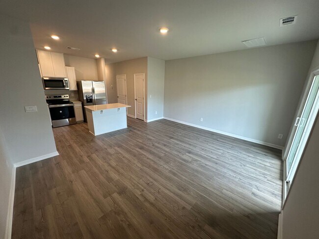 Building Photo - BRAND NEW TOWNHOME!