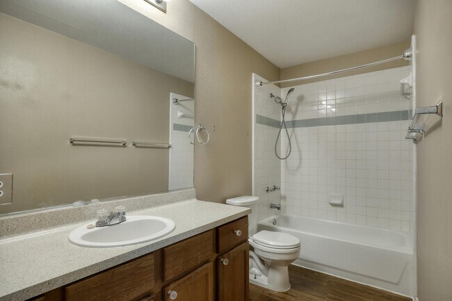 Building Photo - 8102 Willet Trail