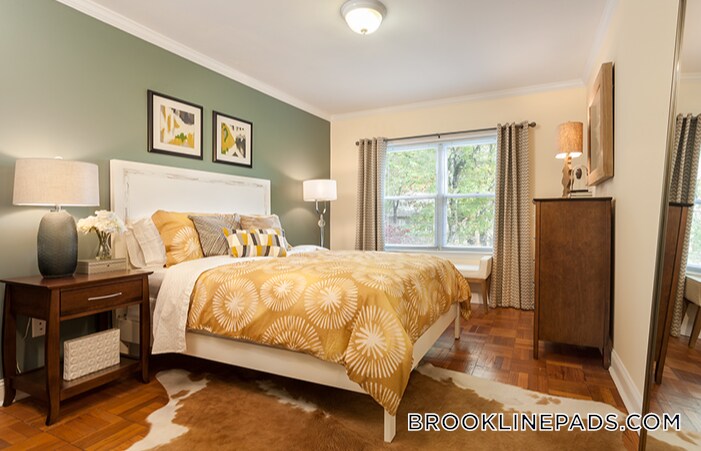 Building Photo - 176 Thornton Rd