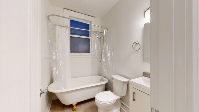 Building Photo - 422 Ellis St