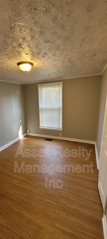 Building Photo - 410 E Quincy Ave