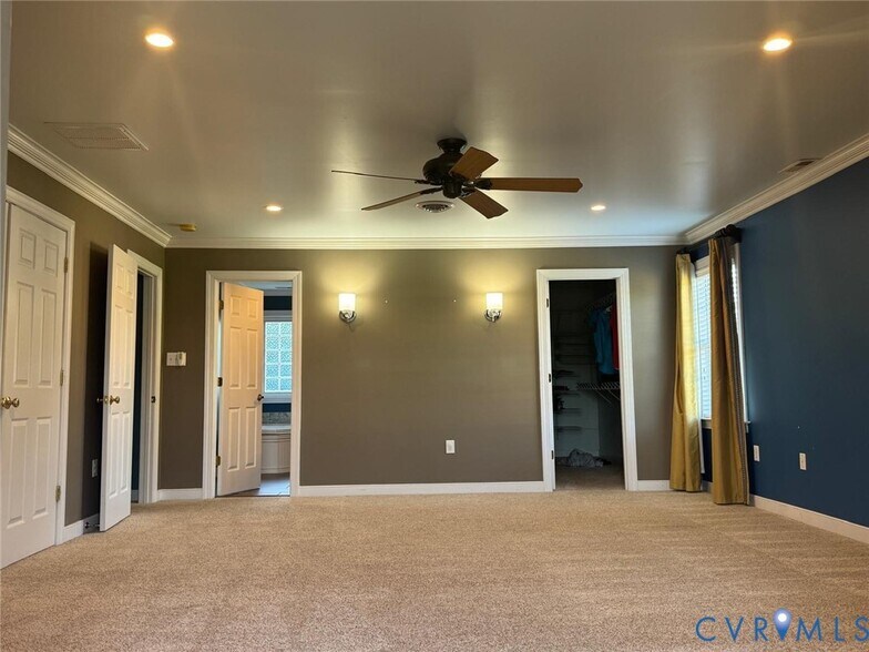 Building Photo - 5708 Carrington Hills Dr