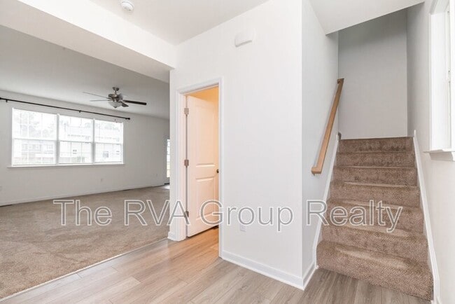 Building Photo - 5620 Moss Side Ave