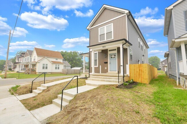 Building Photo - 901 Miller Ave