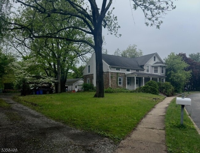 Primary Photo - 58 Ryerson Rd