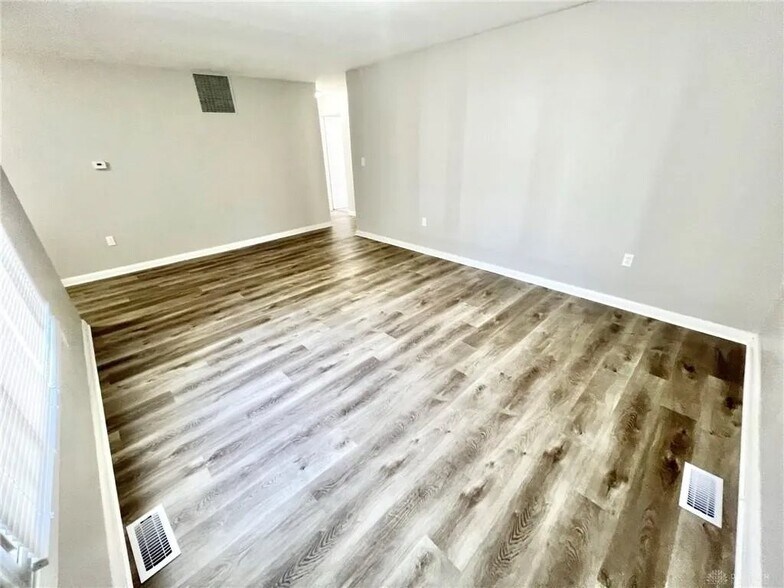 Building Photo - 3844 Lori Sue Ave