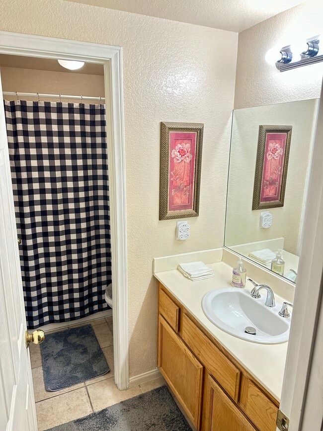 Building Photo - 351 Promontory Dr