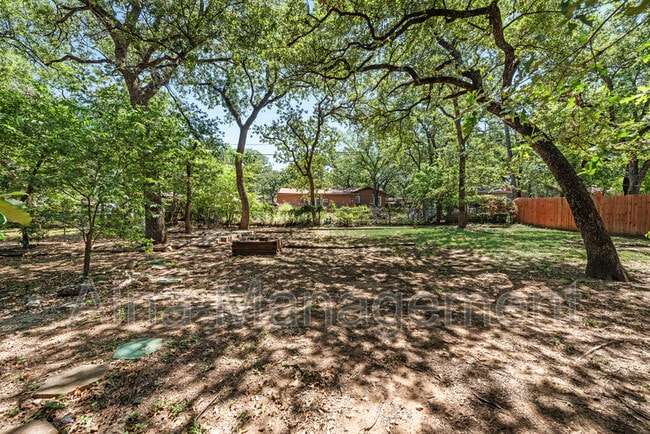 Building Photo - 2517 Weiler Blvd