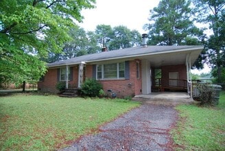 Building Photo - 2029 Gibraltar Rd