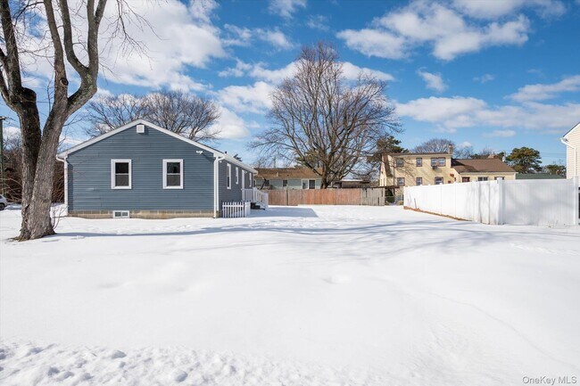 Building Photo - 93 Garfield Ave