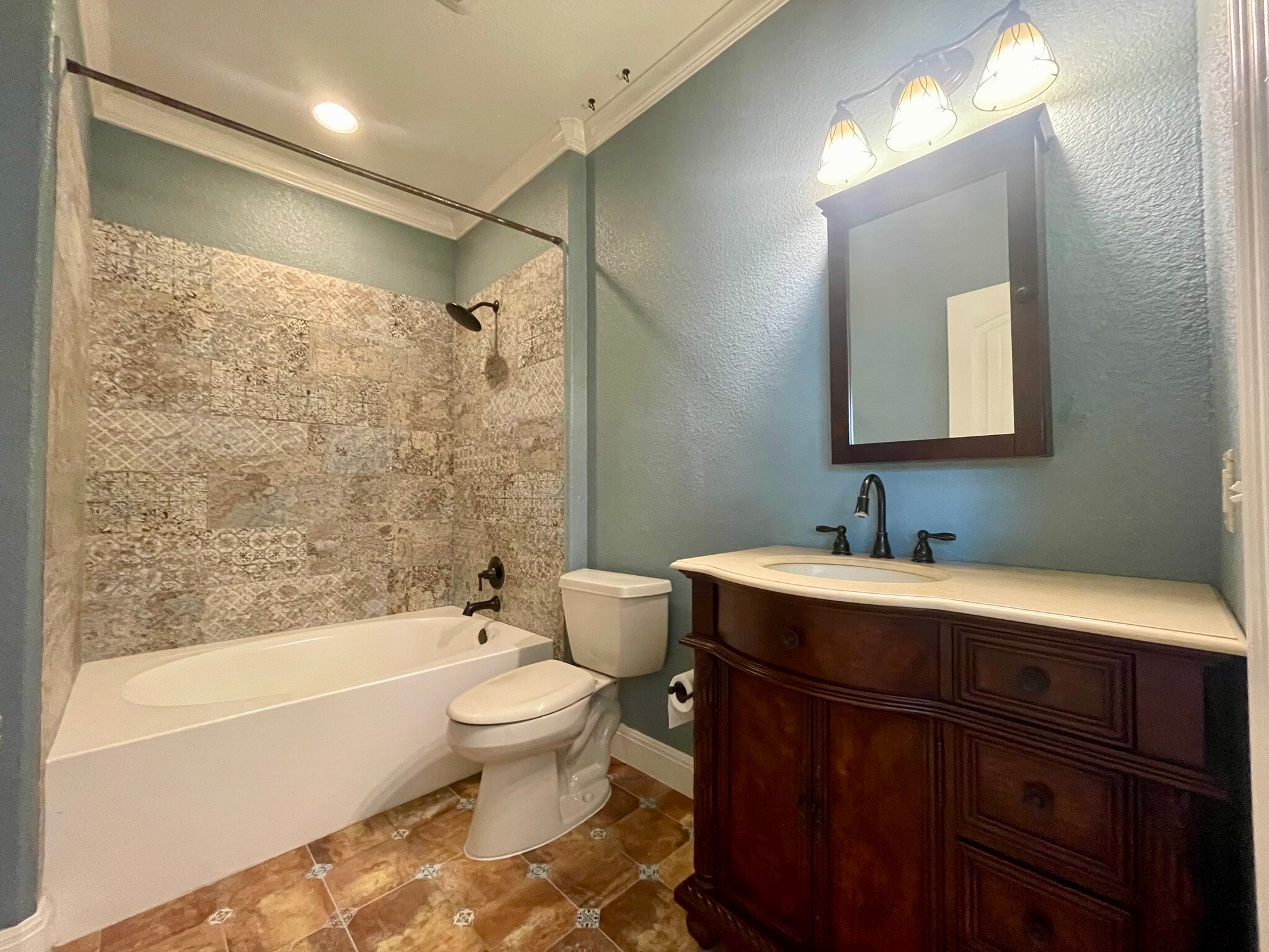 Primary bathroom - 417 S Washington Ave