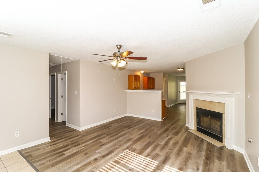 Building Photo - 50 Oakland Woods Cove