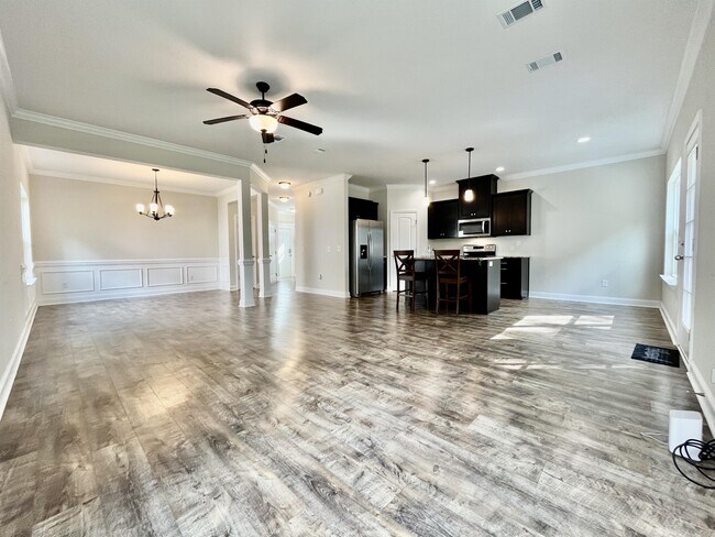 Building Photo - 759 Fairview Cir