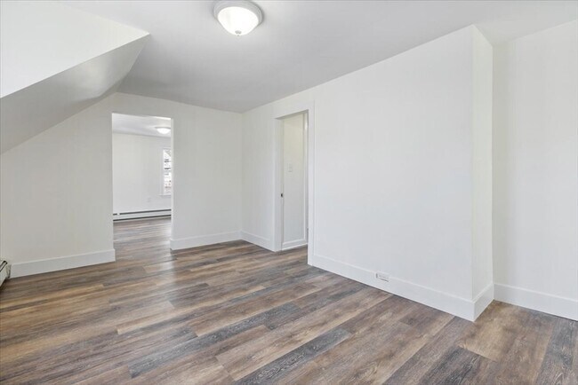 Building Photo - 124 Williams Ave