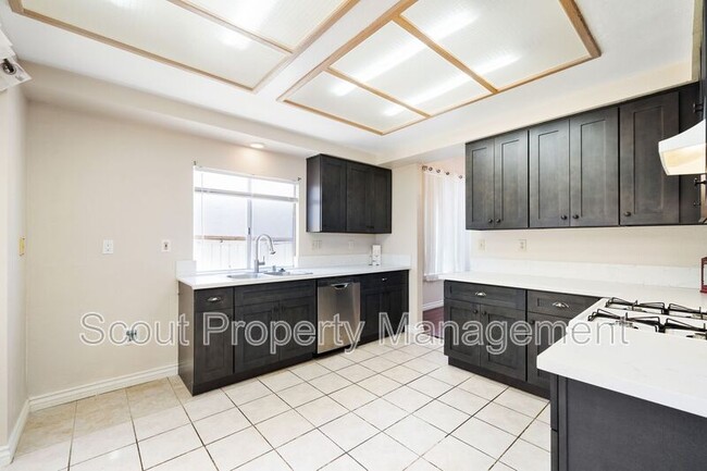 Building Photo - 40272 Mimulus Way