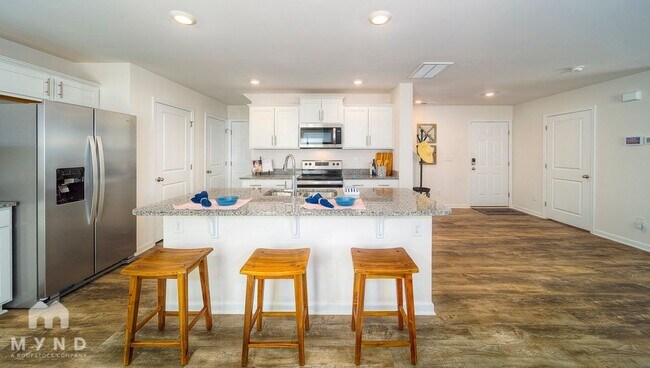 Building Photo - 6009 Elena Lynn Ct