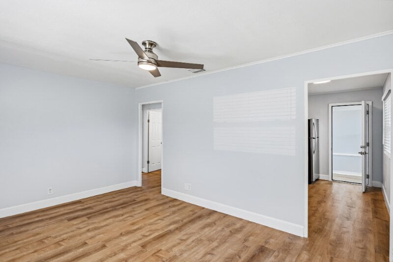 Building Photo - 917 56th Ave N