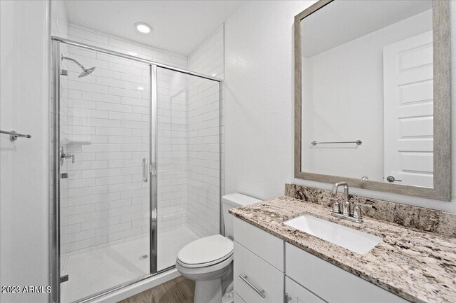 Building Photo - 17021 W Echo Ln