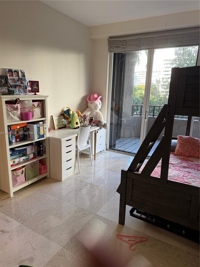 Building Photo - 251 Crandon Blvd