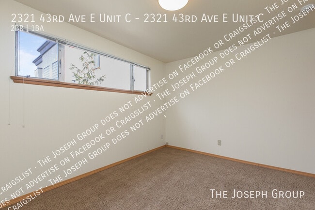 Building Photo - 2321 43rd Ave E