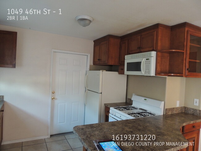 Building Photo - Charming Duplex with a Great View and Beau...