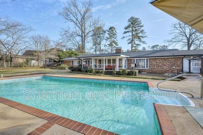 Building Photo - 289 Ashbrook Dr