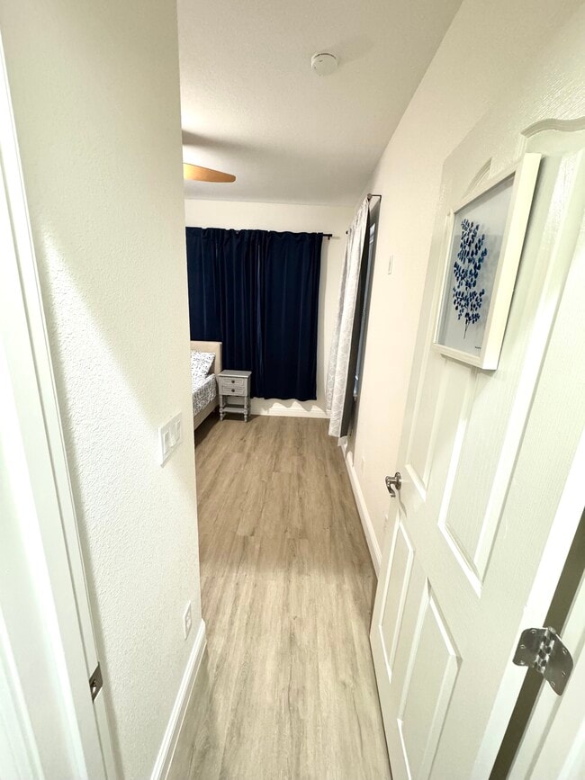 Building Photo - 464 W Callado Ave